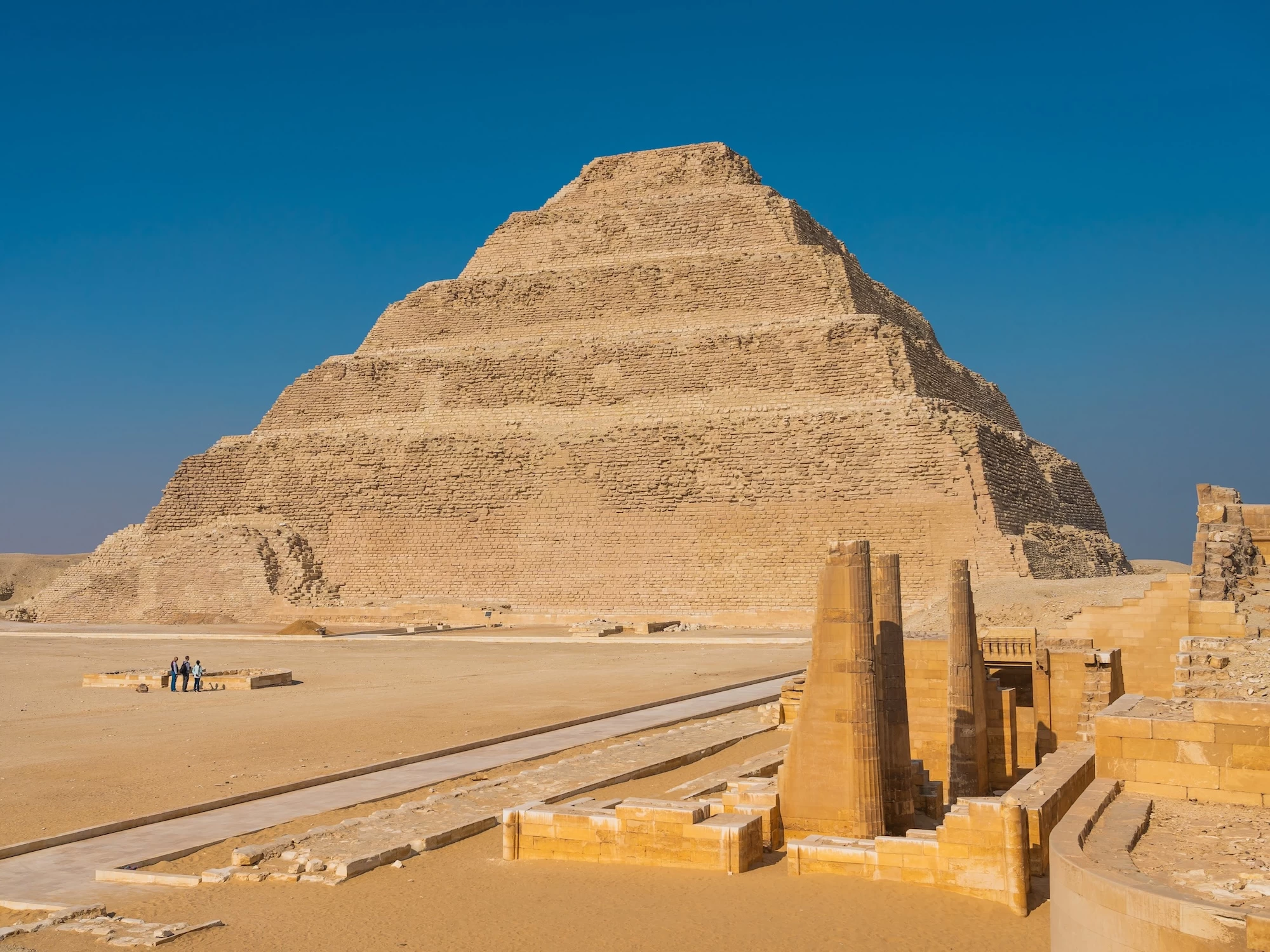 Budget Tour of Giza Pyramids and Egyptian Museum