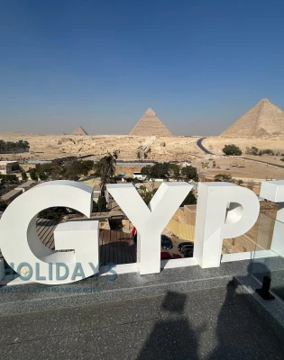 Giza Pyramids Memphis and Saqqara Tour from Cairo